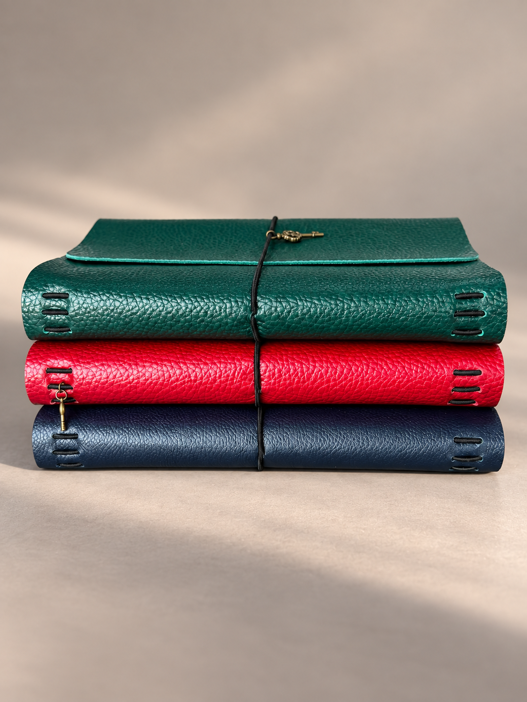 A5 Leather Travelers Notebook Cover: Refillable Journal with Elastic Bands
